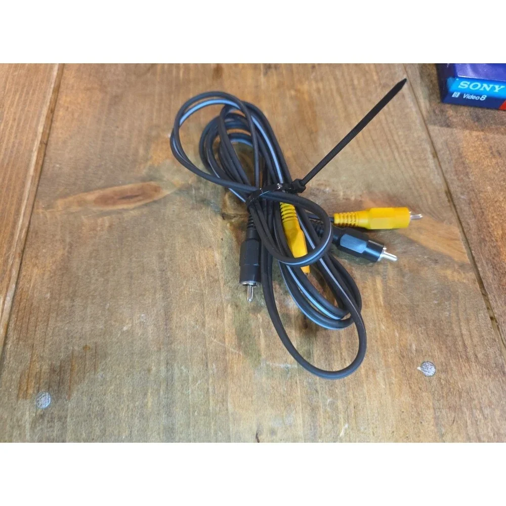 Sony CCD-F55 Video 8 Camcorder Full Set Up *Parts Only, Read Description
